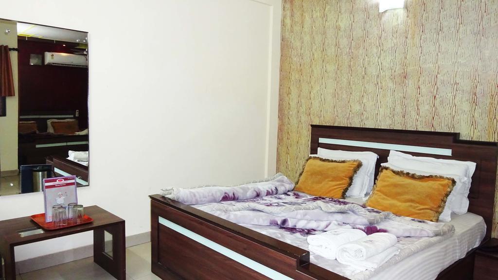 Hotel Durga International New Delhi Exterior photo
